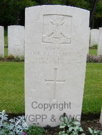 Etaples Military Cemetery - Herring, Horace Dawborn