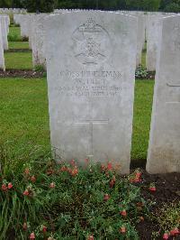 Etaples Military Cemetery - Hett, William