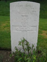Etaples Military Cemetery - Hewlett, Charles Thomas