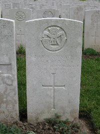 Etaples Military Cemetery - Hext, Frank Rook