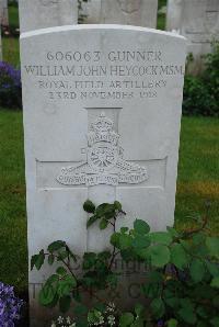 Etaples Military Cemetery - Heycock, William John