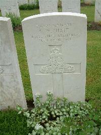 Etaples Military Cemetery - Hiatt, Ernest William