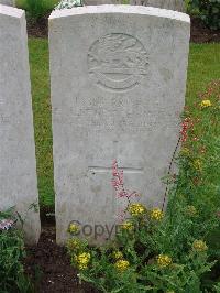 Etaples Military Cemetery - Hibberd, Ernest George