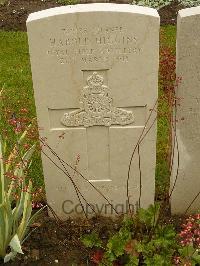 Etaples Military Cemetery - Higgins, Harold