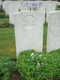 Etaples Military Cemetery - Higham, J