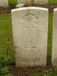 Etaples Military Cemetery - Hill, Charles Richard George