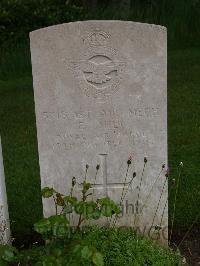 Etaples Military Cemetery - Hill, Ernest
