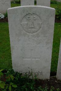 Etaples Military Cemetery - Hill, Ralph