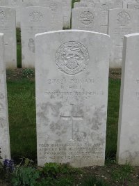 Etaples Military Cemetery - Hill, R
