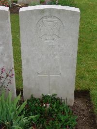 Etaples Military Cemetery - Hillier, Harry Thomas