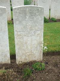 Etaples Military Cemetery - Hinchcliffe, H