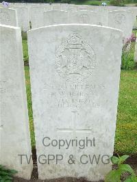 Etaples Military Cemetery - Hobson, A W