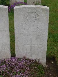 Etaples Military Cemetery - Hoburn, G