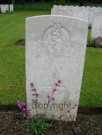 Etaples Military Cemetery - Hodgkinson, Thomas James