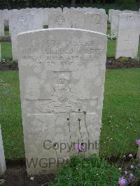 Etaples Military Cemetery - Holden, John Clifford