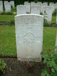 Etaples Military Cemetery - Holder, Henry Richard