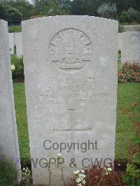 Etaples Military Cemetery - Holding, Arthur