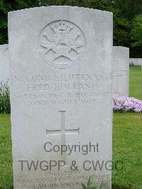 Etaples Military Cemetery - Holland, Fred