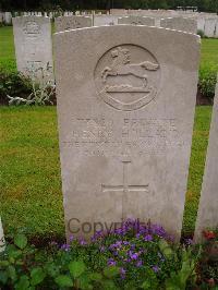 Etaples Military Cemetery - Holland, Henry