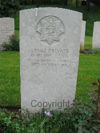 Etaples Military Cemetery - Holland, S W