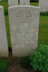 Etaples Military Cemetery - Holley, W L