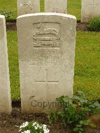Etaples Military Cemetery - Holmes, A