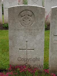 Etaples Military Cemetery - Holt, J
