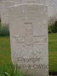 Etaples Military Cemetery - Holwill, Robert Henry