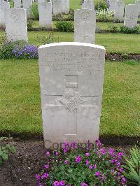 Etaples Military Cemetery - Honey, Alexis Cowper