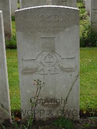 Etaples Military Cemetery - Hopwood, W B