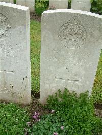 Etaples Military Cemetery - Horne, G W