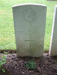 Etaples Military Cemetery - Hoskin, Ernest William