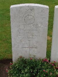 Etaples Military Cemetery - Hoskins, Irving Howard