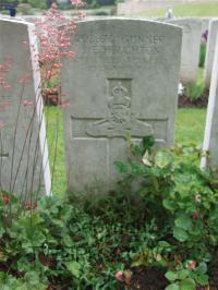 Etaples Military Cemetery - Houghton, Joseph Ernest