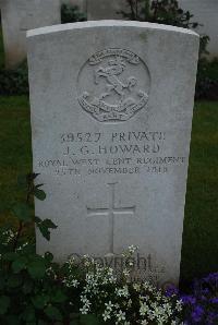 Etaples Military Cemetery - Howard, John George