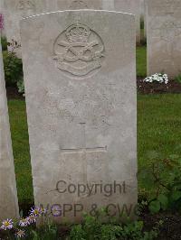 Etaples Military Cemetery - Howard, William Harry