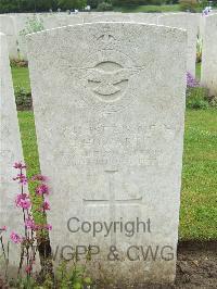 Etaples Military Cemetery - Howarth, Herbert