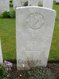 Etaples Military Cemetery - Howarth, N