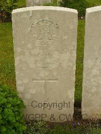 Etaples Military Cemetery - Howie, John