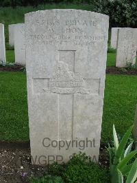 Etaples Military Cemetery - Hoy, William John