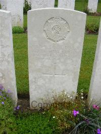 Etaples Military Cemetery - Hubbard, Albert Edward