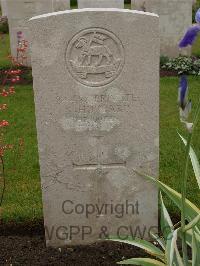 Etaples Military Cemetery - Hubbard, S