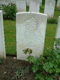 Etaples Military Cemetery - Hubsdell, George William