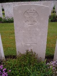 Etaples Military Cemetery - Hudson, Leonard