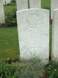Etaples Military Cemetery - Hugall, Malcolm
