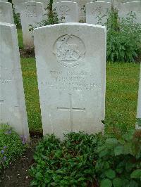 Etaples Military Cemetery - Hughes, J
