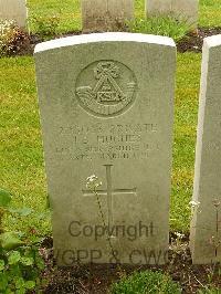 Etaples Military Cemetery - Hughes, J B