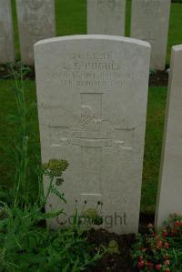 Etaples Military Cemetery - Hughes, Lewis Edward