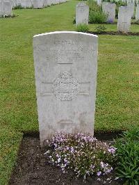 Etaples Military Cemetery - Humphreys, Noel Forbes