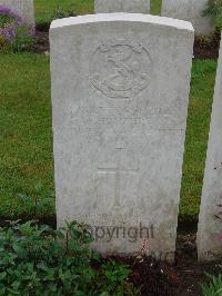 Etaples Military Cemetery - Humphreys, Thomas William